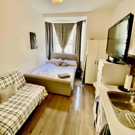 Modern Studio Apartment Sleeps 4 People Opposite Westfield Shepherds Bush Londres Exterior foto